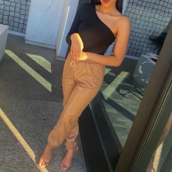 Tan / brown faux leather pants elastic ankle joggers - with elastic waistband - Picture 7 of 9